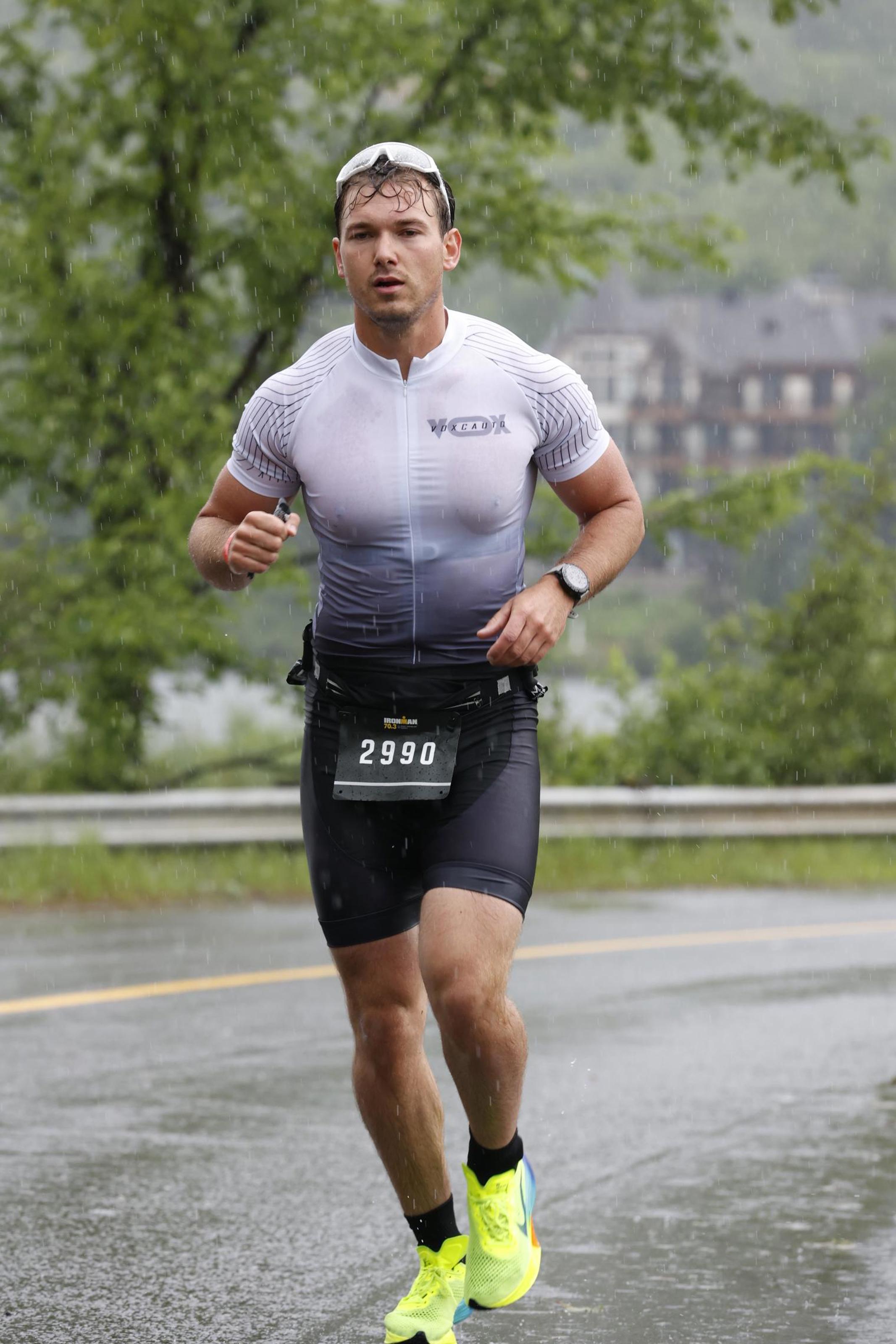 Martin Lavigne running in rain at Mont-Tremblant